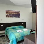 Couette-café La Perla Dei Gemelli 3*